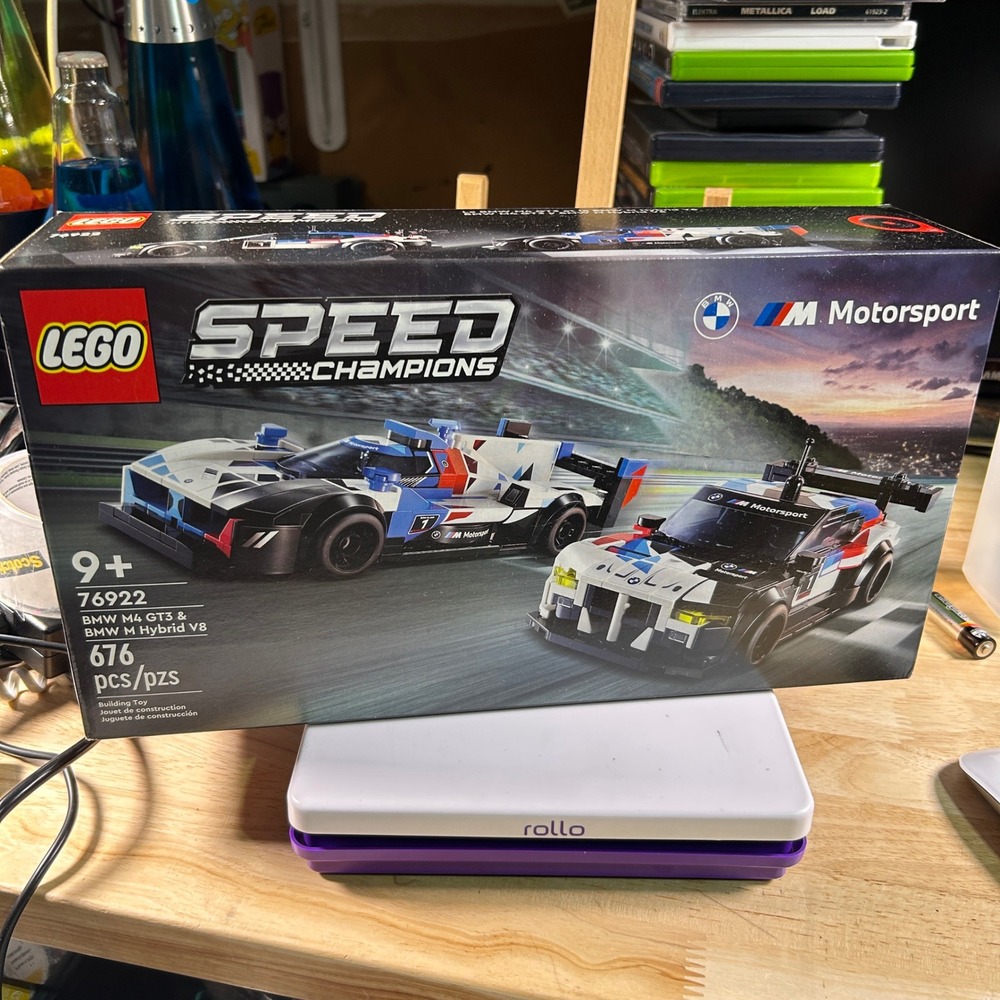 LEGO Speed Champions 76922 BMW M4 GT3 & BMW M Hybrid V8 Race Cars Set 676 Pcs